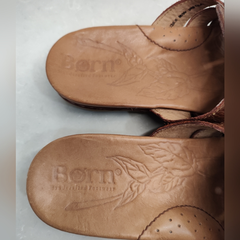 Born Women's Brown Thong Sandals W81843 6M - Picture 7 of 8